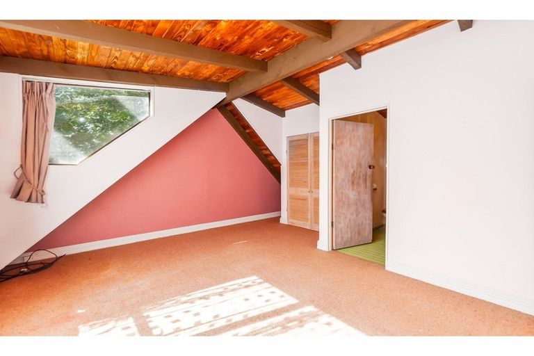 Photo of property in 271 Huia Road, Titirangi, Auckland, 0604