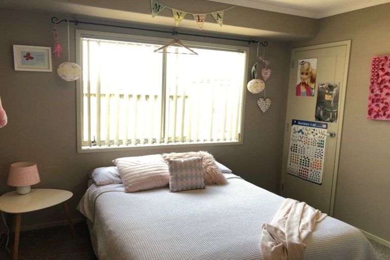 Photo of property in 5 Grabella Place, Papamoa Beach, Papamoa, 3118