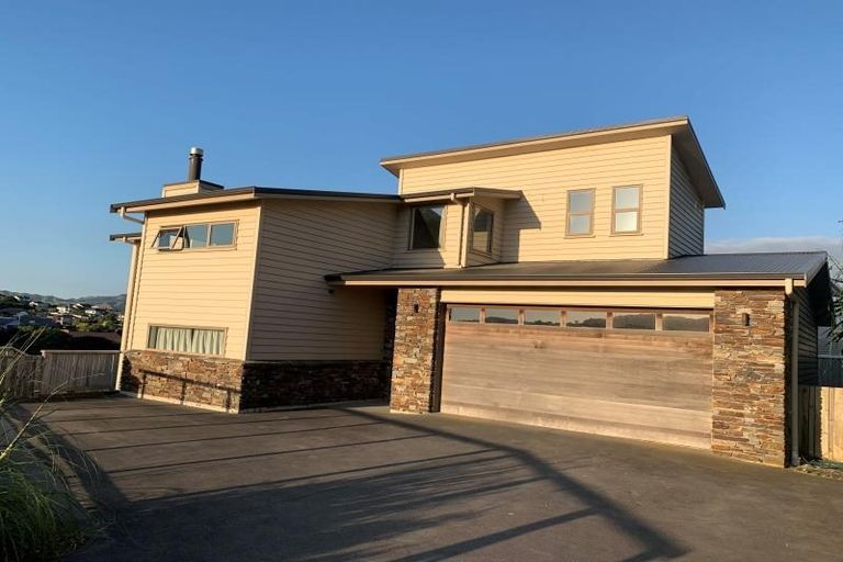 Photo of property in 6 Port Lane, Whitby, Porirua, 5024