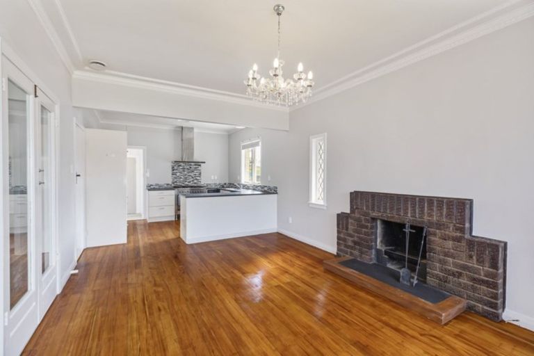 Photo of property in 2 Gibson Road, Tuakau, 2121