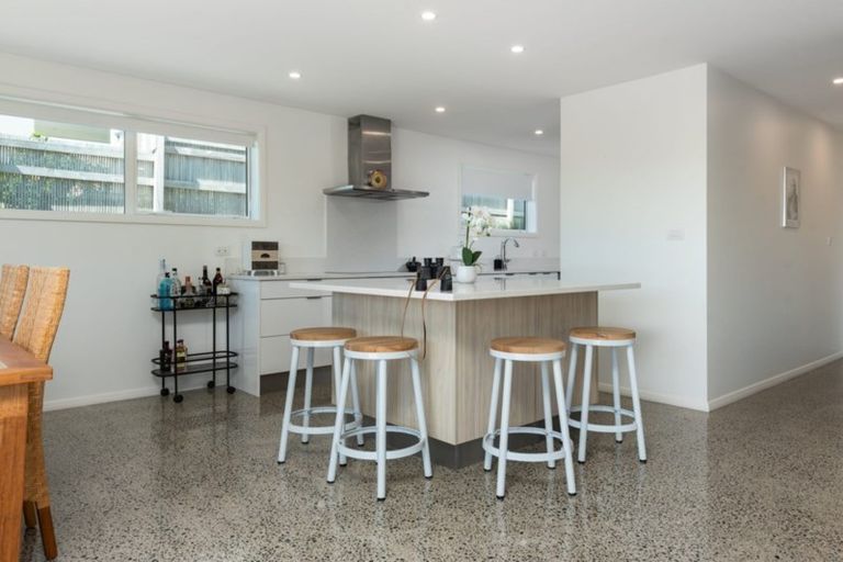 Photo of property in 708a Papamoa Beach Road, Papamoa Beach, Papamoa, 3118