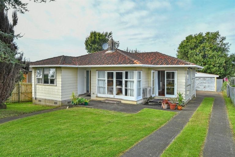 Photo of property in 23 Lachlan Place, Favona, Auckland, 2024