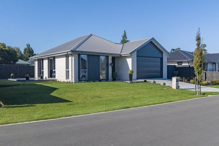 Photo of property in 17 Foster Place, Amberley, 7410