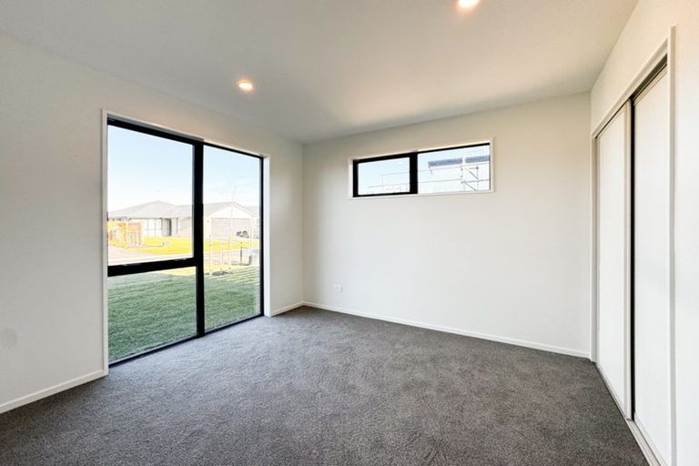 Photo of property in 15 Mccahon Lane, Rolleston, 7615