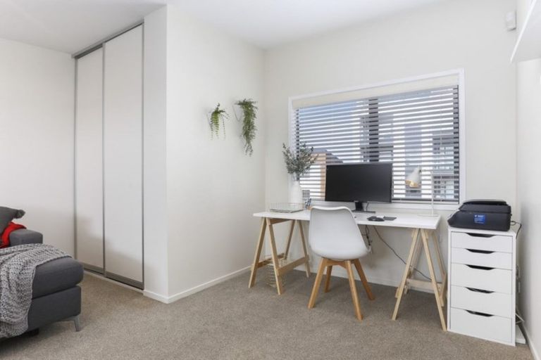 Photo of property in 190 Hobsonville Point Road, Hobsonville, Auckland, 0616