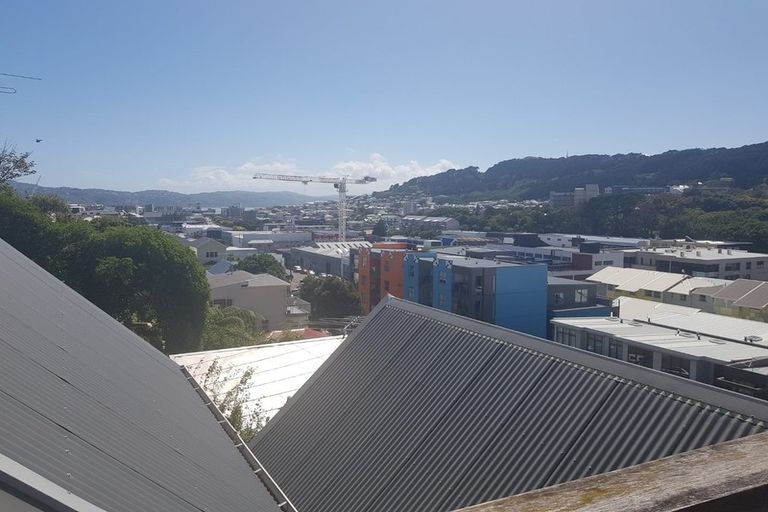 Photo of property in Vespa Apartments, 505/20 Hanson Street, Mount Cook, Wellington, 6021