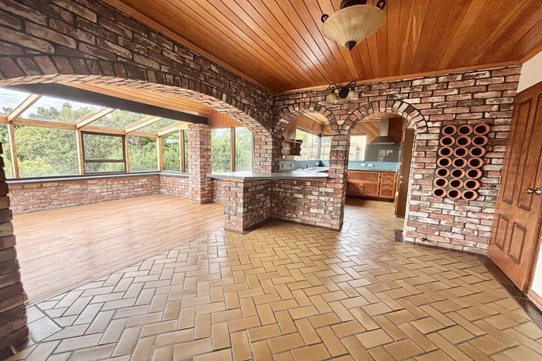 Photo of property in 1 Hobbit Lane, Pinehaven, Upper Hutt, 5371