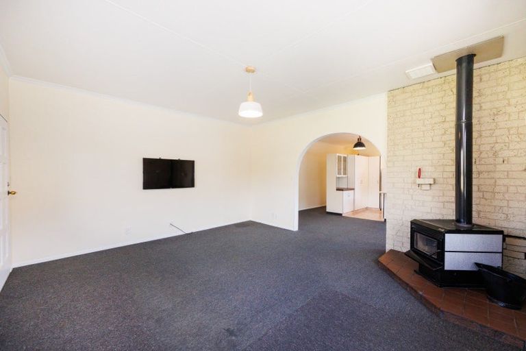 Photo of property in 9 Shamrock Street, Takaro, Palmerston North, 4412
