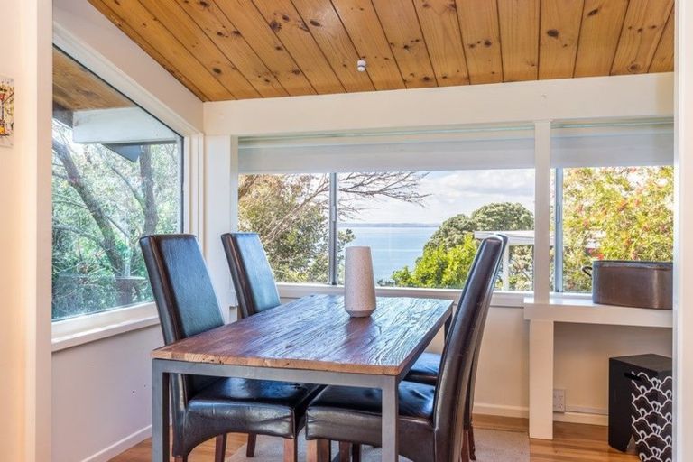 Photo of property in 2/58 Cliff Road, Torbay, Auckland, 0630