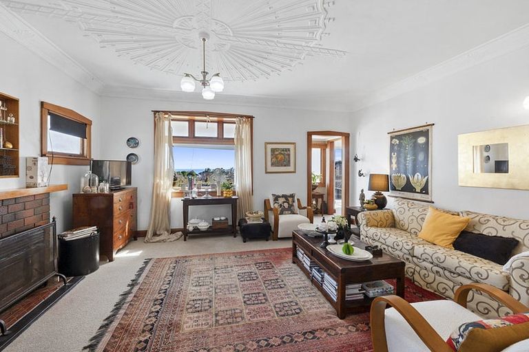 Photo of property in 11 Burns Street, Westown, New Plymouth, 4310