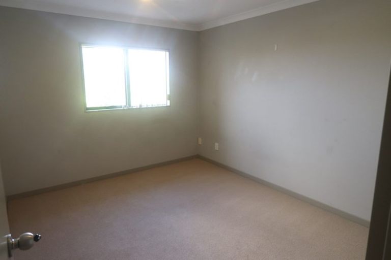 Photo of property in 45 Helleur Road, Massey, Auckland, 0614