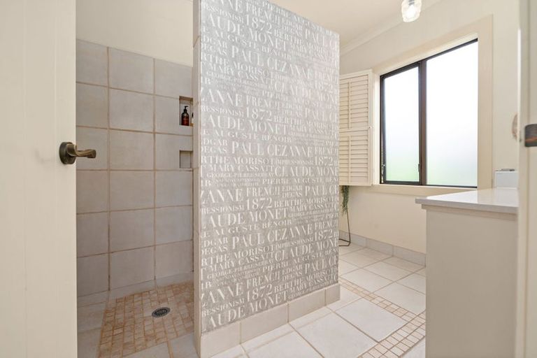 Photo of property in 35 The Esplanade, Huntington, Hamilton, 3210