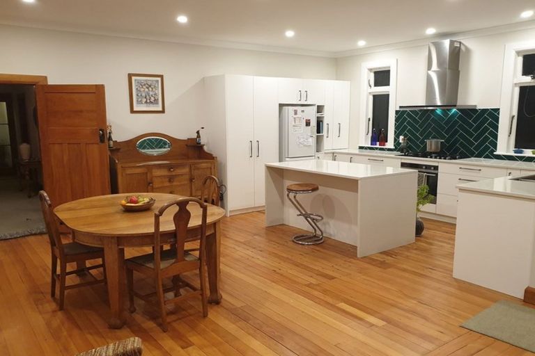 Photo of property in 38 Mills Road, Brooklyn, Wellington, 6021