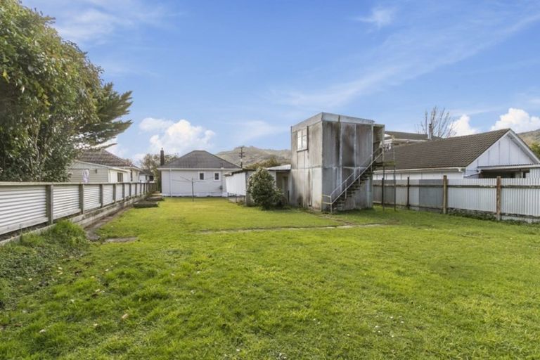 Photo of property in 13 Mcgowan Road, Wainuiomata, Lower Hutt, 5014