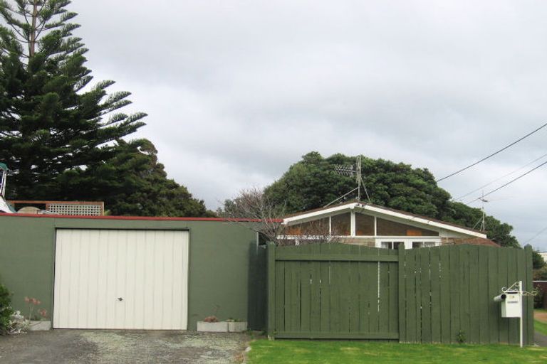 Photo of property in 6a Middleton Road, Paraparaumu Beach, Paraparaumu, 5032