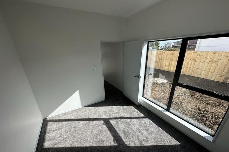 Photo of property in 6 Nagra Lane, Papakura, 2110