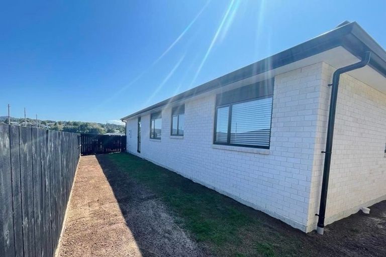 Photo of property in 11 Royal St Annes Drive, Te Kamo, Whangarei, 0112