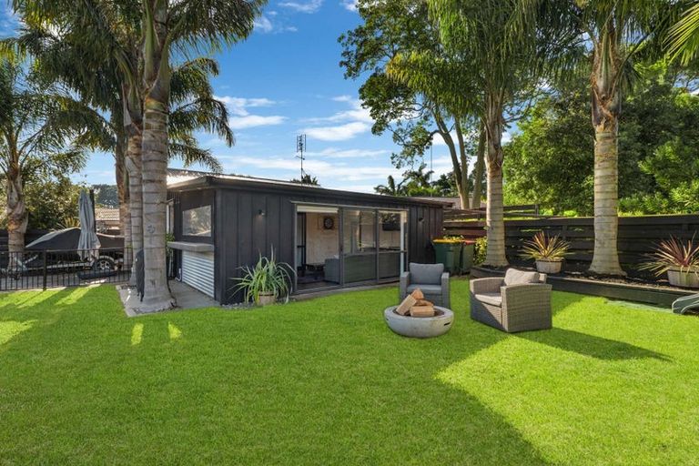 Photo of property in 6 Koromiko Place, Waiuku, 2123