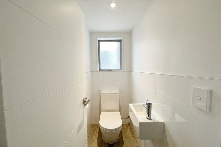 Photo of property in 20/10 Silver Moon Road, Albany Heights, Auckland, 0632