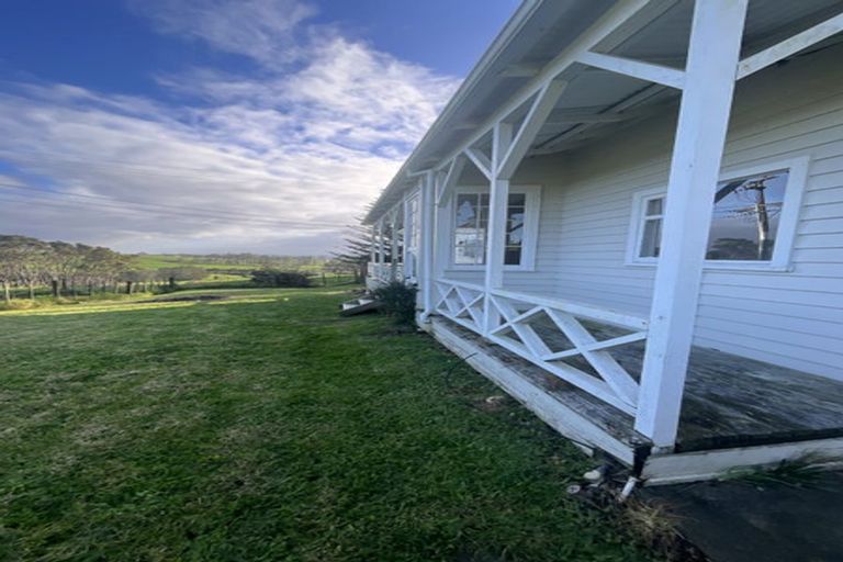Photo of property in 69-73 Red Hills Road, Massey, Auckland, 0614