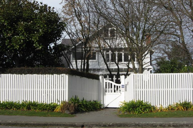 Photo of property in 32 Hawkesbury Avenue, St Albans, Christchurch, 8014