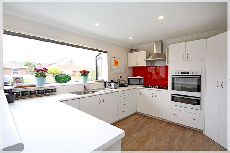 Photo of property in 20 Easton Way, Levin, 5510