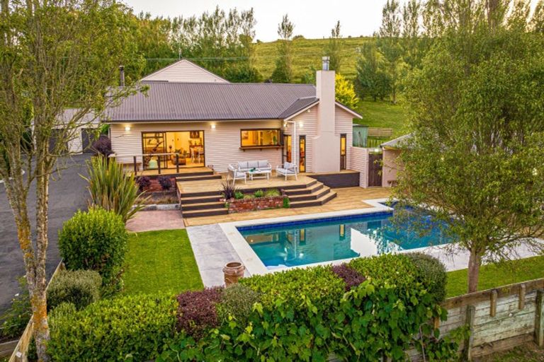 Photo of property in 120 Union Line, Fordell, Whanganui, 4572