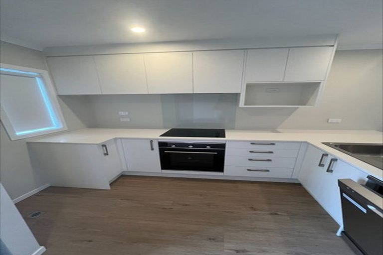 Photo of property in 2/125b Metcalfe Road, Ranui, Auckland, 0612