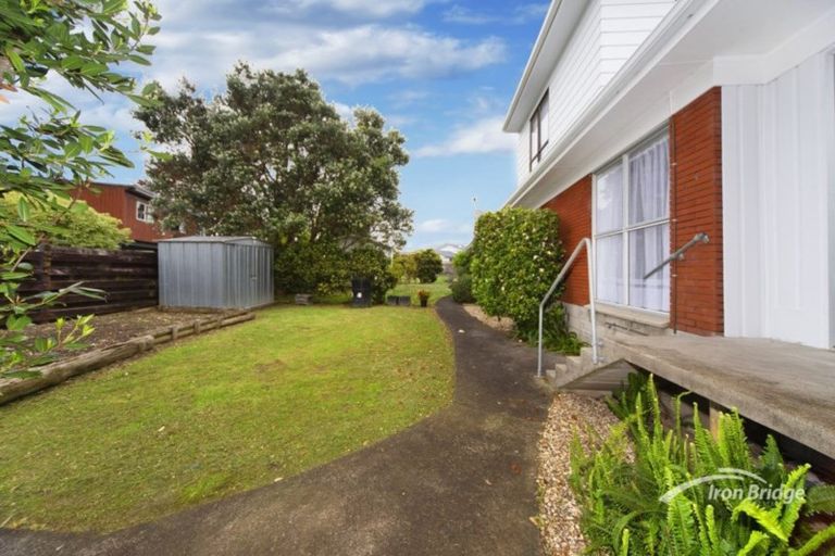 Photo of property in 3/34 Rewarewa Road, Te Atatu Peninsula, Auckland, 0610