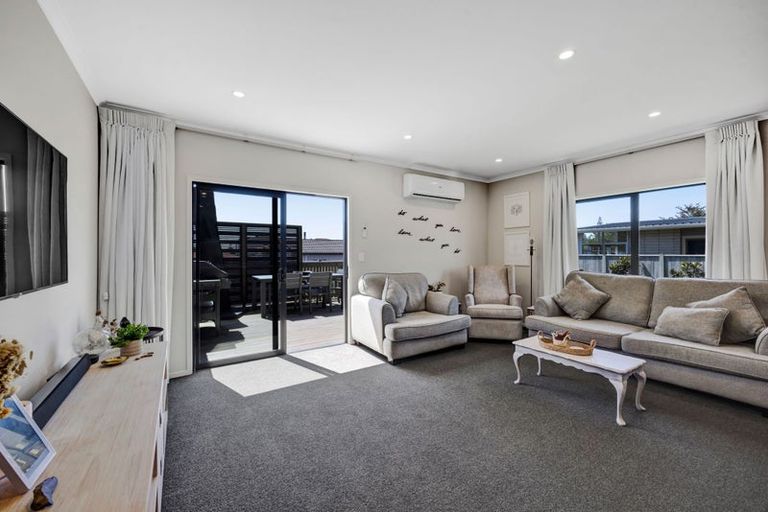 Photo of property in 24f Maire Street, Inglewood, 4330