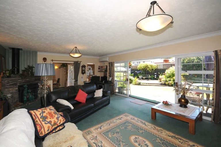 Photo of property in 28a Connemara Drive, Northwood, Christchurch, 8051