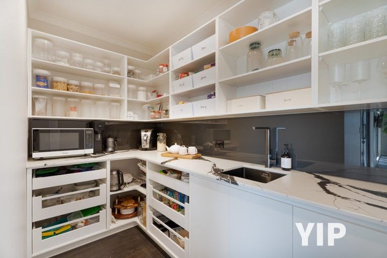 Photo of property in 10 Okupe Grove, Aotea, Porirua, 5024