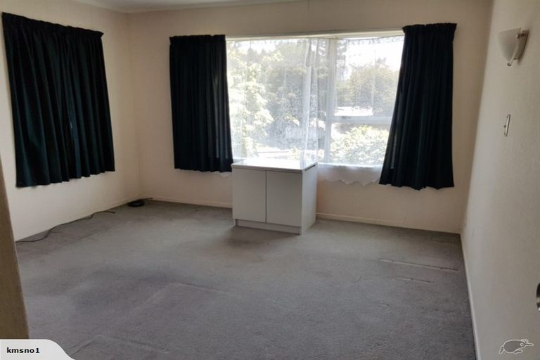 Photo of property in 22 Hartley Terrace, Massey, Auckland, 0614