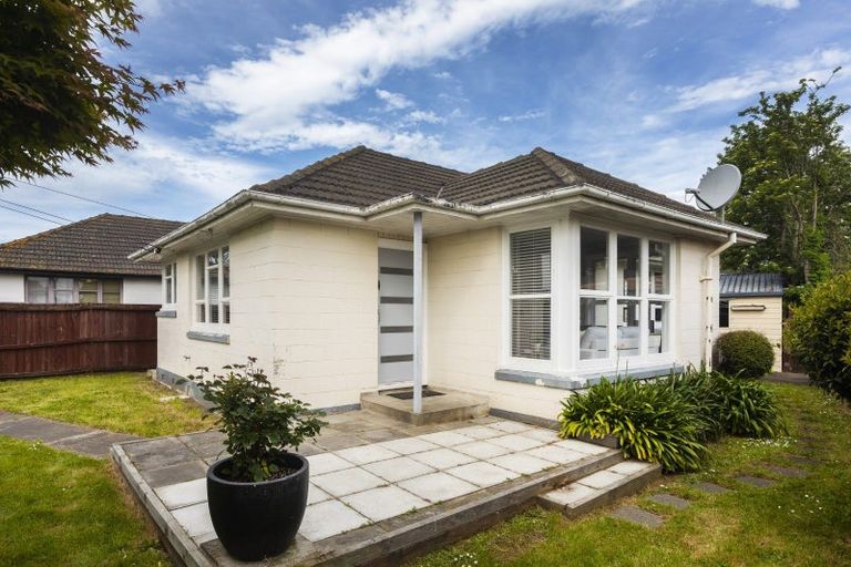 Photo of property in 142 Grahams Road, Burnside, Christchurch, 8053