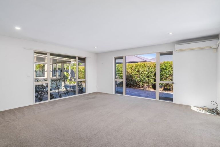 Photo of property in 3 Burbank Drive, Aidanfield, Christchurch, 8025