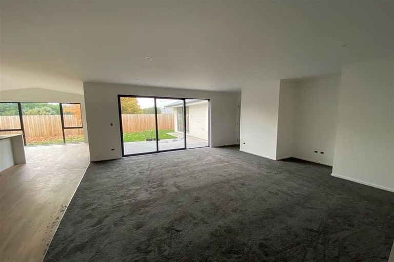 Photo of property in 33 Lowes Road, Rolleston, 7614