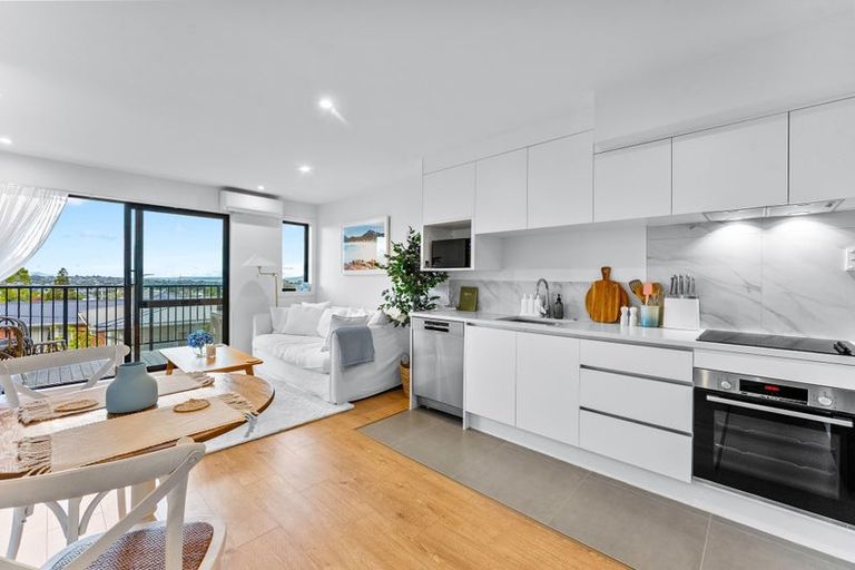 Photo of property in 103/318 Wairau Road, Glenfield, Auckland, 0629