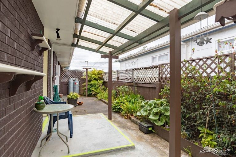 Photo of property in 2/22 Liverpool Street, Trentham, Upper Hutt, 5018