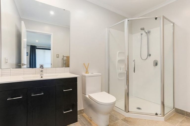 Photo of property in 10 Rangihina Road, Hobsonville, Auckland, 0616