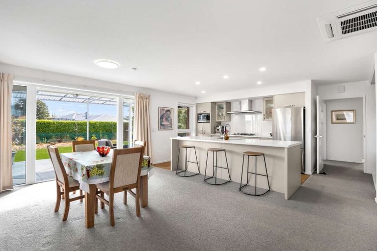Photo of property in 4 Stonebridge Lane, Oxford, 7430