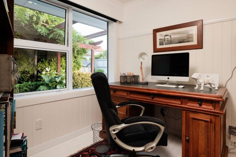 Photo of property in 156 Hinewa Road, Otumoetai, Tauranga, 3110