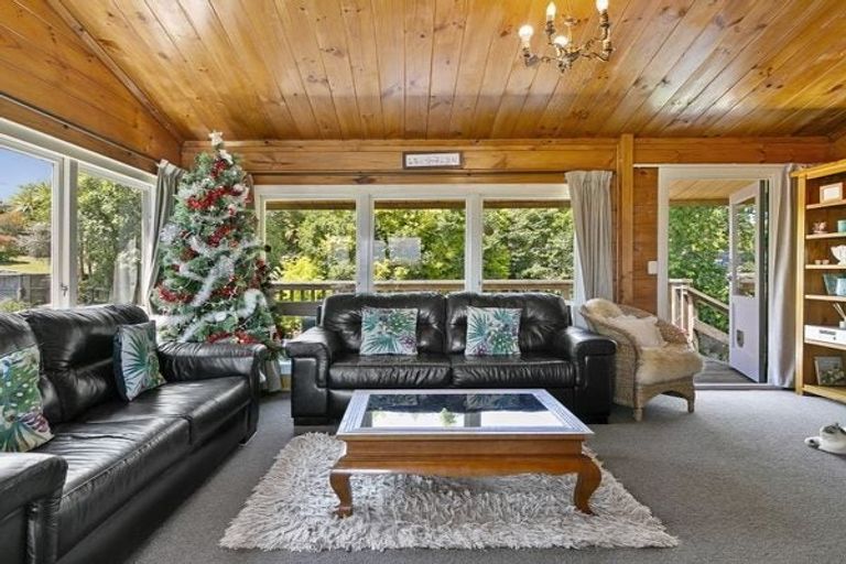 Photo of property in 33 Sunset Street, Hilltop, Taupo, 3330