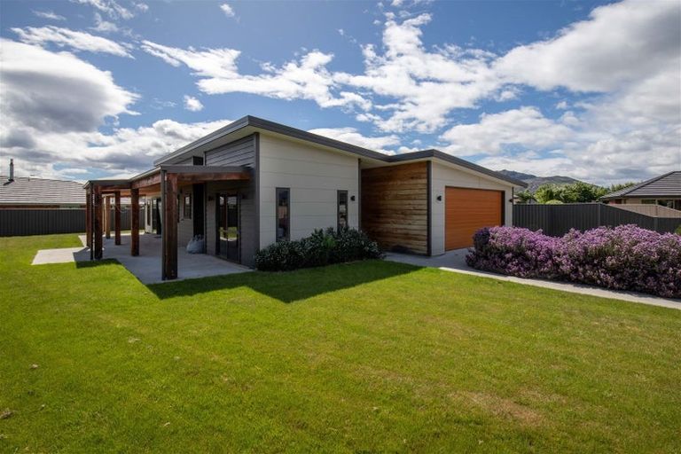 Photo of property in 11 Electric Place, Cromwell, 9310