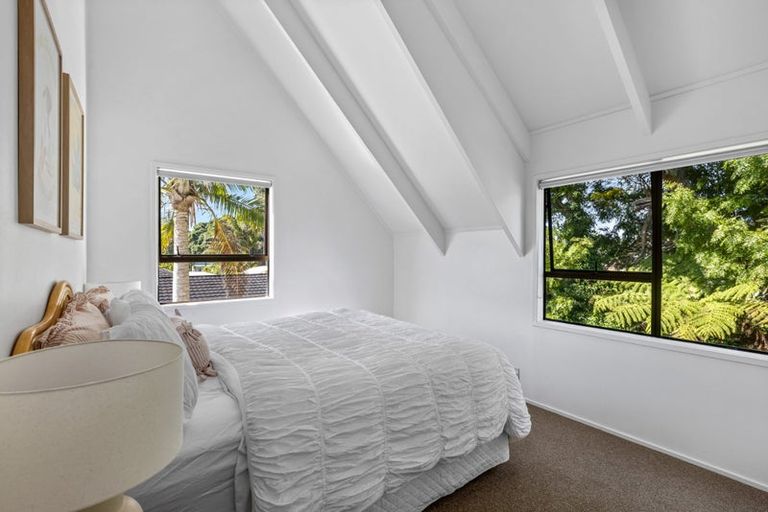 Photo of property in 44b Walton Street, Red Beach, 0932