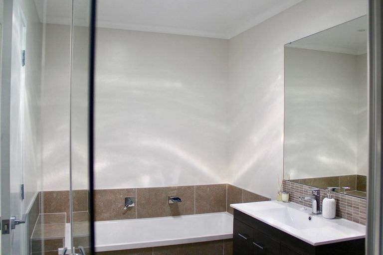 Photo of property in 6 Skylark Road, Hobsonville, Auckland, 0616