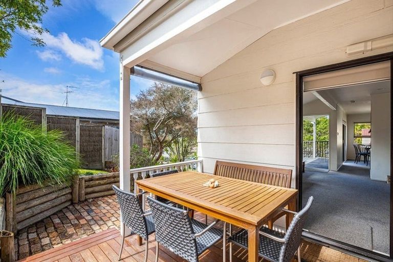 Photo of property in 2/32 Palliser Lane, Browns Bay, Auckland, 0630