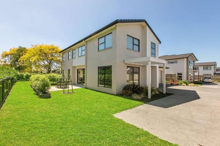 Photo of property in 41 Andalusian Way, Karaka, Papakura, 2113
