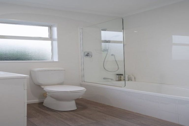 Photo of property in 15a Hatton Road, Orewa, 0931