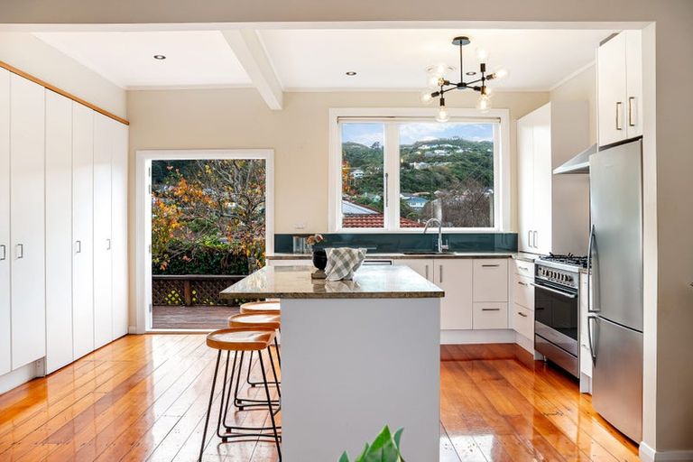 Photo of property in 376 Karori Road, Karori, Wellington, 6012