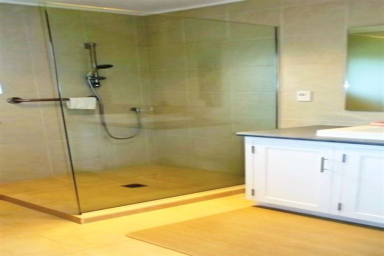 Photo of property in 2/64 Marne Road, Papakura, 2110